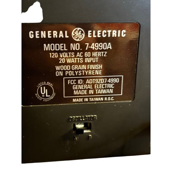 General Electric AM/FM Stereo Clock Radio Cassette Recorder – For Parts/Repair - Picture 12 of 15